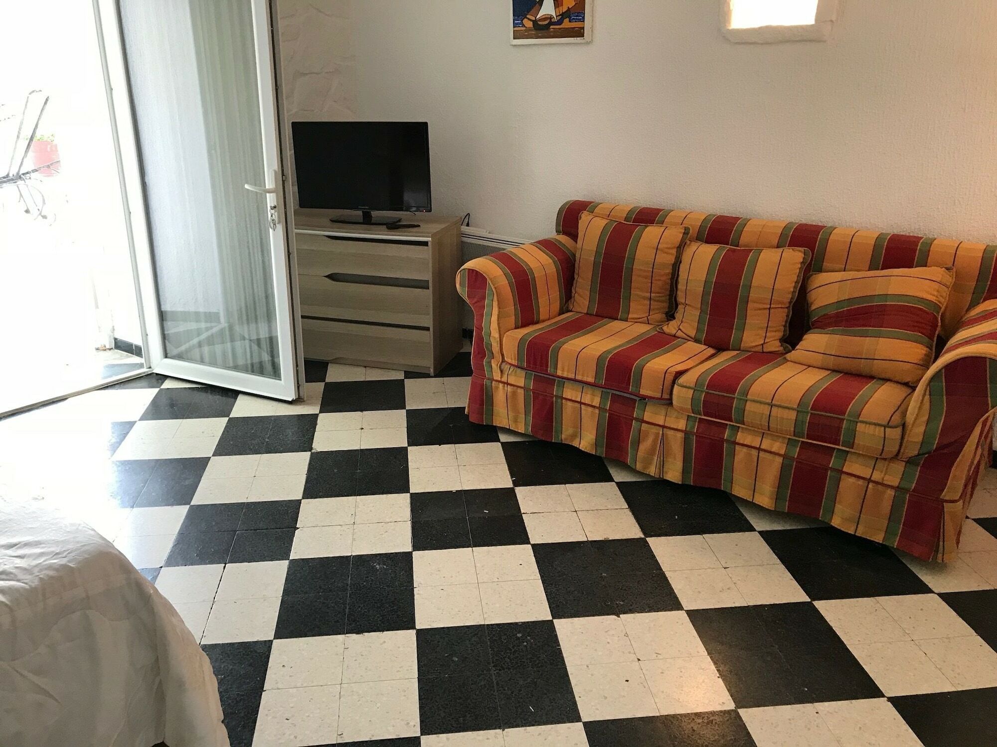 Auberge Des Garrigues ニーム エクステリア 写真