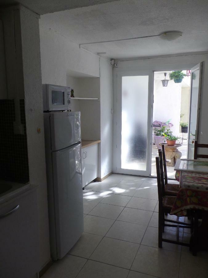 Auberge Des Garrigues ニーム エクステリア 写真