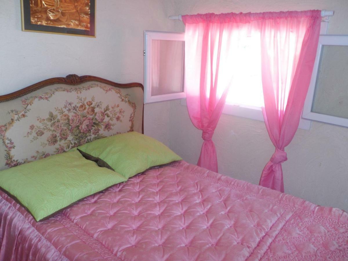 Auberge Des Garrigues ニーム エクステリア 写真